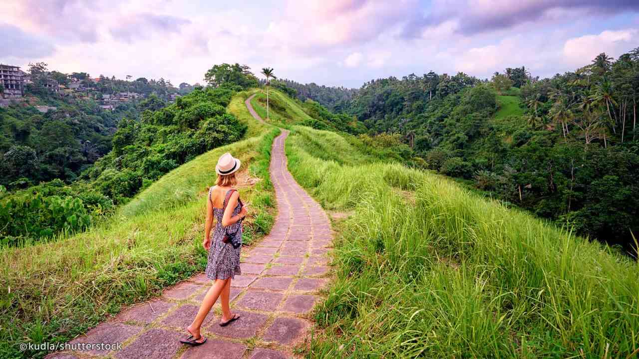 lady walking at campunghan ridge walk